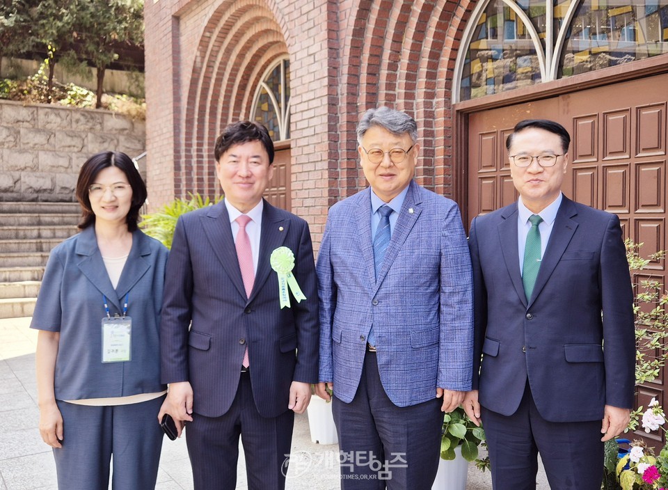 순교자기념사업부, 순교자 유족 초청예배 모습