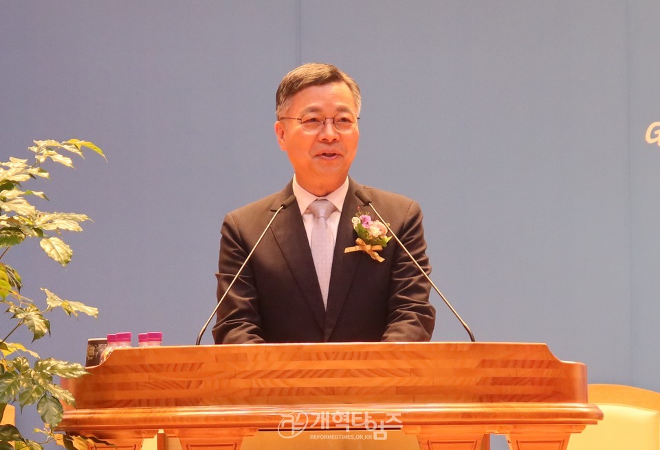 총신대신대원 총동창회 회장, 후원이사장 이.취임감사예배 모습