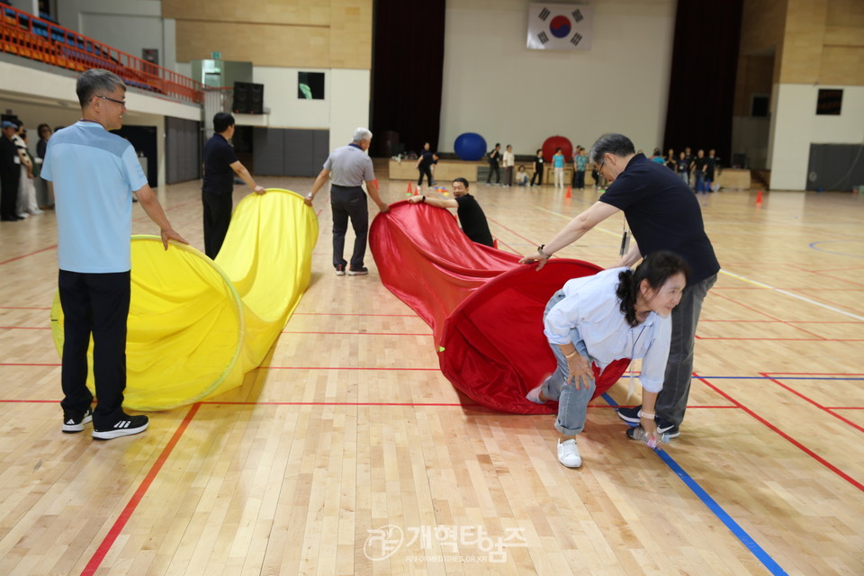 서평양노회 제57회 2024 교역자 부부수양회 모습