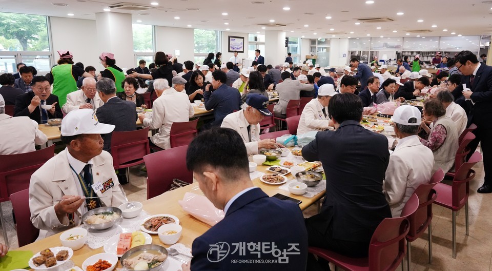 반야월교회, 6.25 참전용사 위로 예배