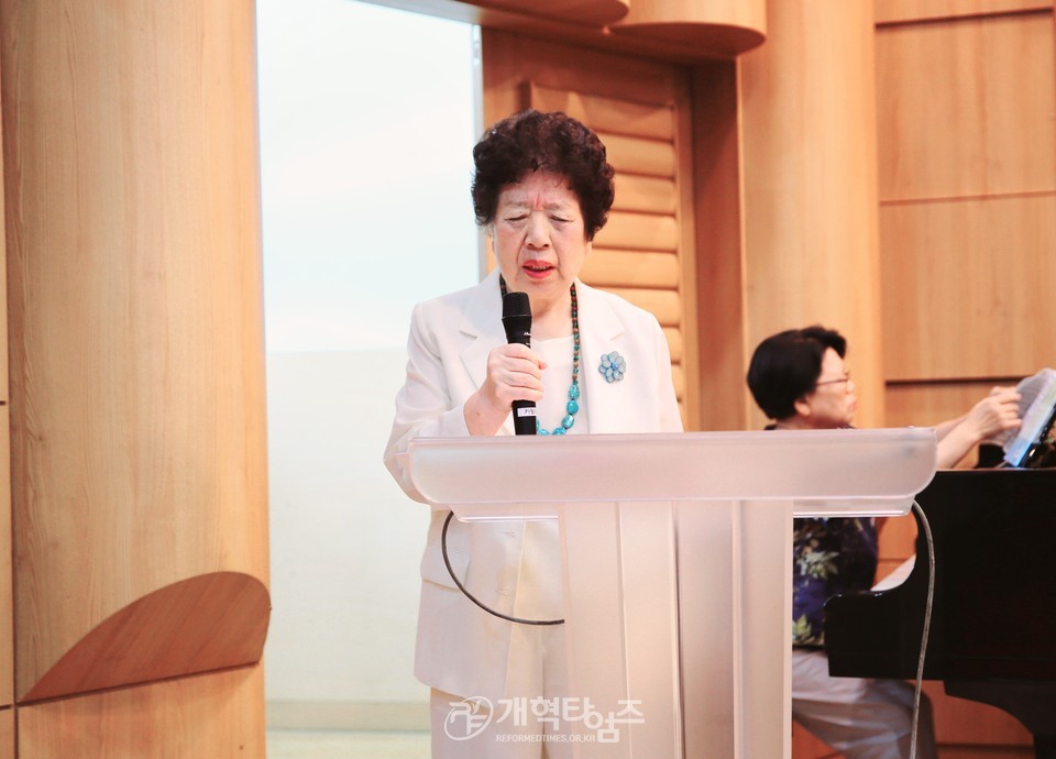 총신대신대원총여동문회,「여성사역 세미나」모습