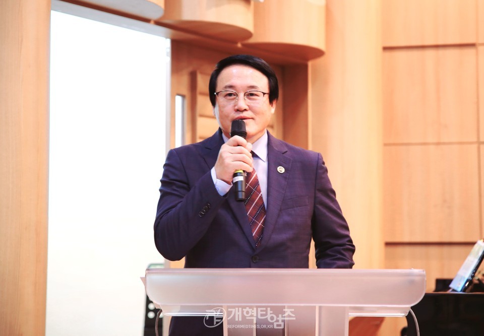 총신대신대원총여동문회,「여성사역 세미나」모습