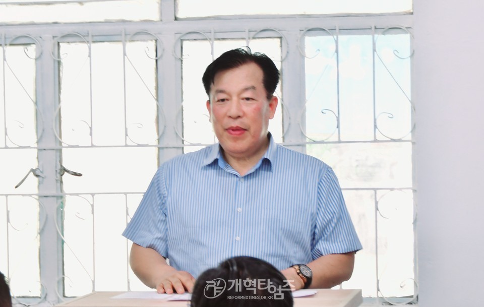 서울·서북지역남전도회, 필리핀신학대학 후원과 목수학교 개교 예배 모습
