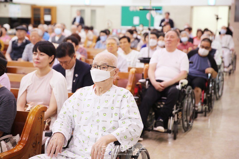 새에덴교회, ‘2024 중앙보훈병원 참전용사 및 국가유공자 위문예배’ 모습