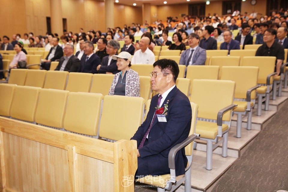 동서울노회 장로회 주관 중직자 세미나 모습