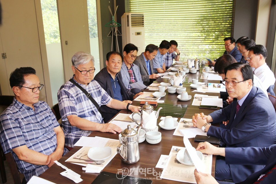 총아협 2024 정기모임 모습