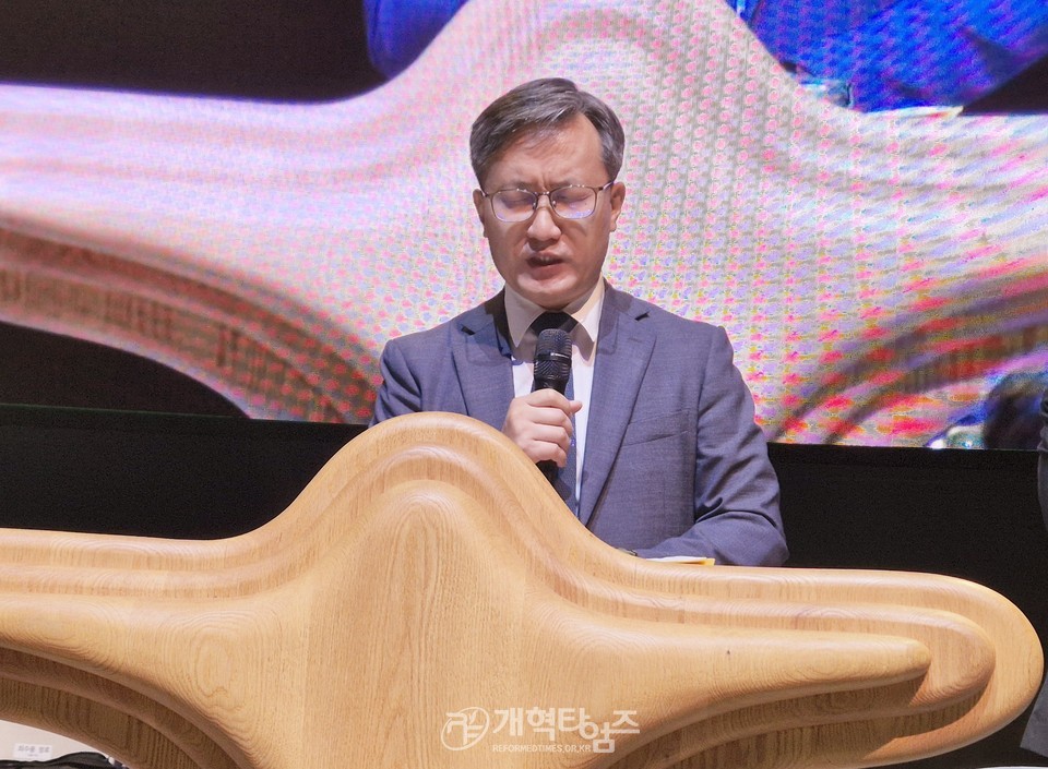 총회군선교회 서울북부지회,「제632차 연무대군인교회 육군훈련소 훈련병 진중세례식」모습