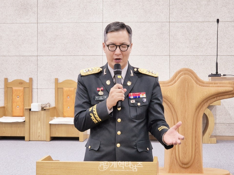 총회군선교회 서울북부지회,「제632차 연무대군인교회 육군훈련소 훈련병 진중세례식」모습