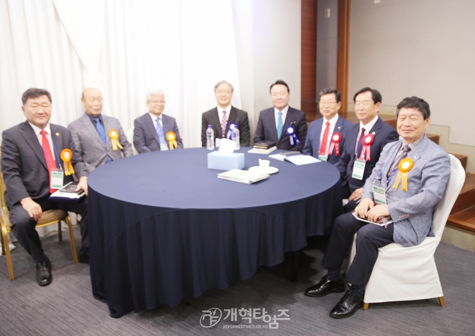 서울ㆍ서북지역장로회 회원부부수련회 모습