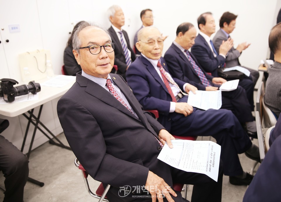 전국남전도회 회장, 이ㆍ취임 감사예배 모습