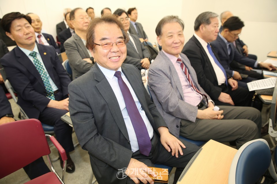 전국남전도회 회장, 이ㆍ취임 감사예배 모습