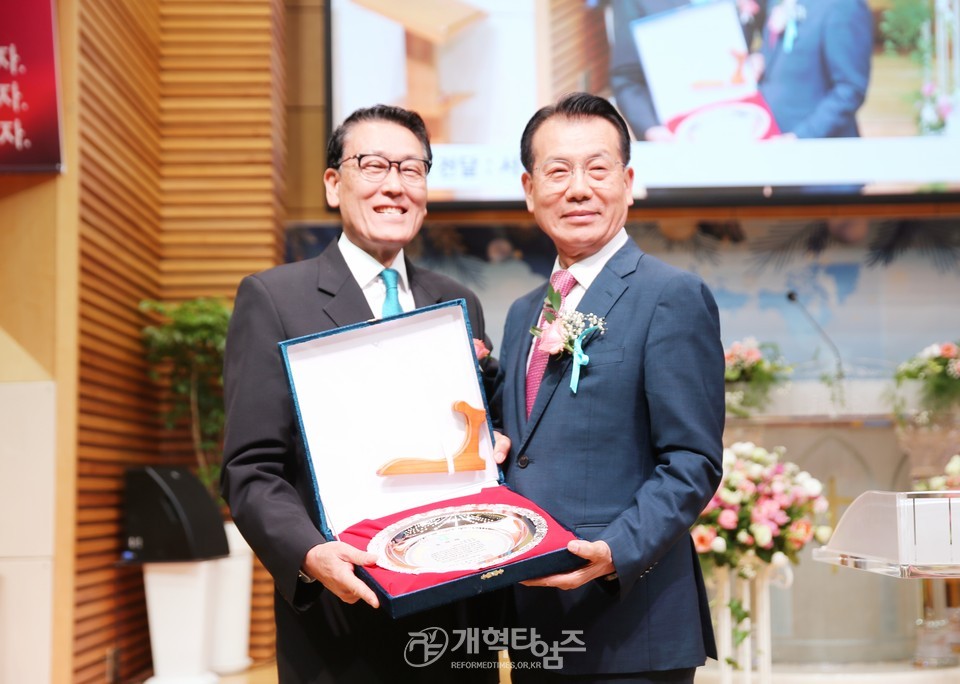 부천서문교회, 「교회설립 40주년 기념감사예배」모습