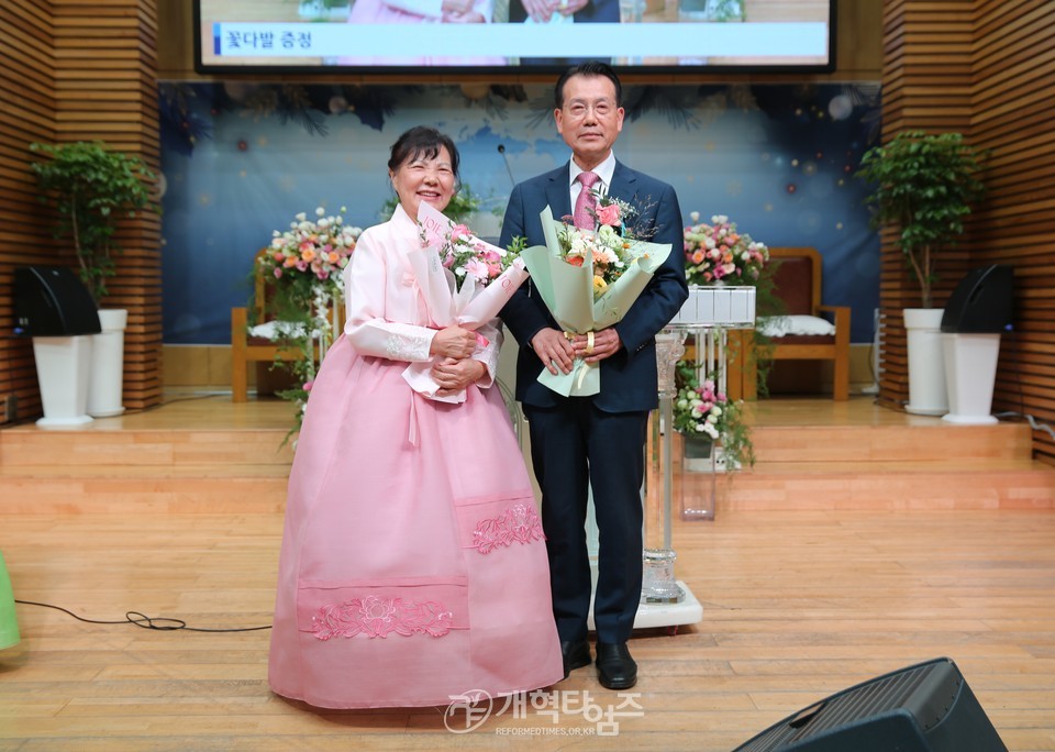부천서문교회, 「교회설립 40주년 기념감사예배」모습