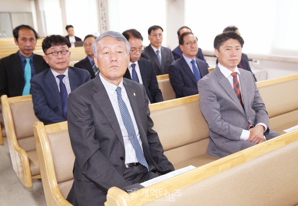 기독신문사 이사장.사장 이·취임 감사예배 모습