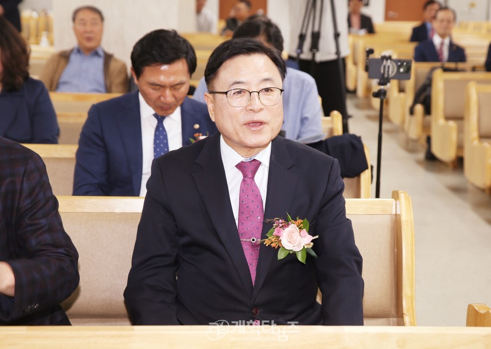 기독신문사 이사장.사장 이·취임 감사예배 모습