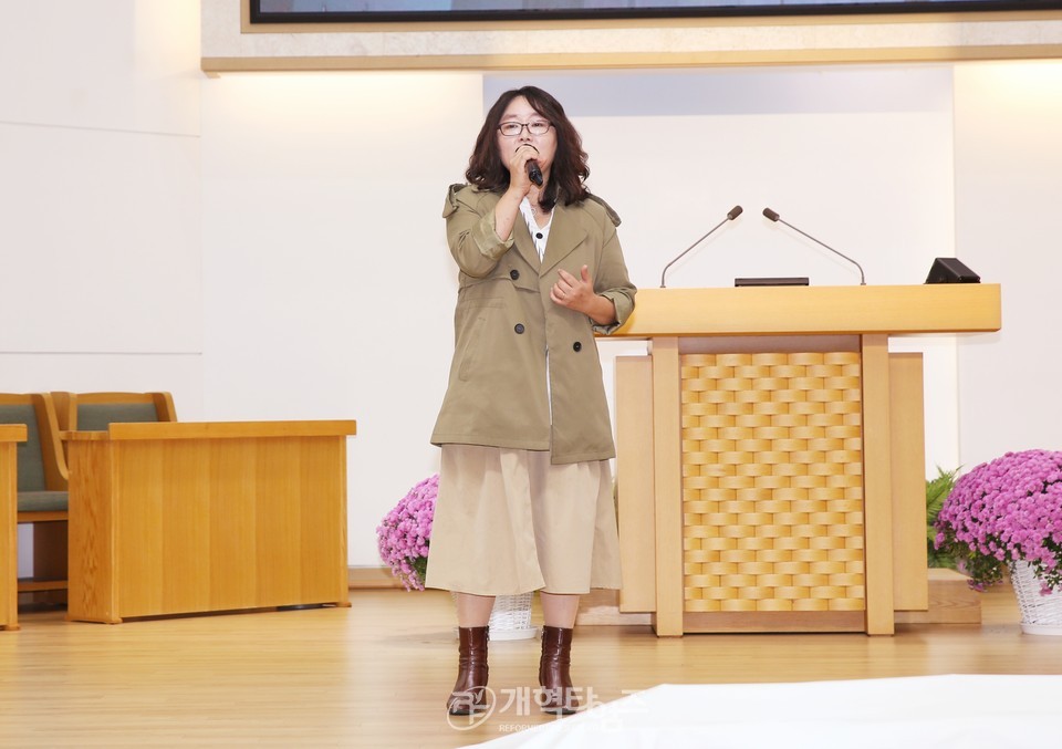 서울노회, 장봉생 목사 부총회장 당선 축하 모습