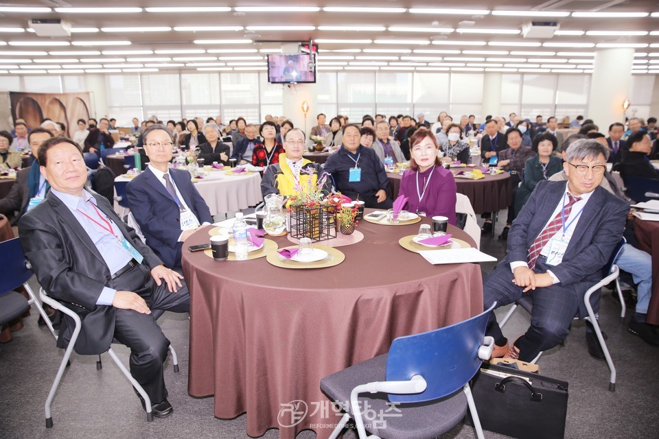총신대 신대원 제79회 동창회 제35차 정기총회 모습