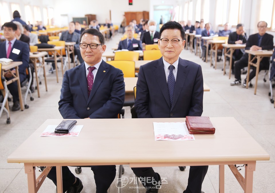 김형곤 장로, 「109회 총회 장로 부총회장 취임 감사예배」모습