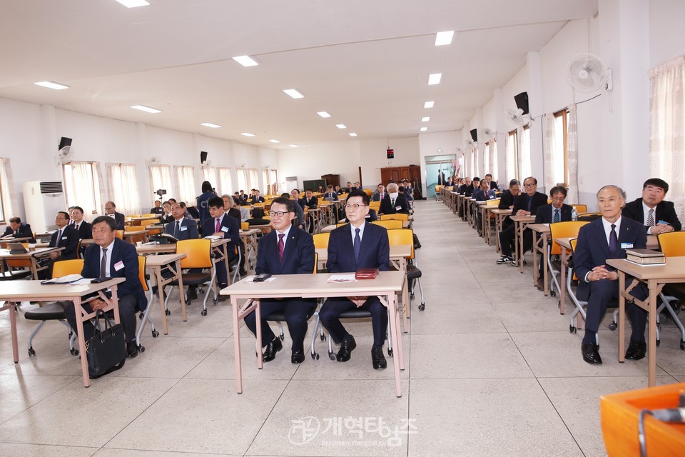 김형곤 장로, 「109회 총회 장로 부총회장 취임 감사예배」모습
