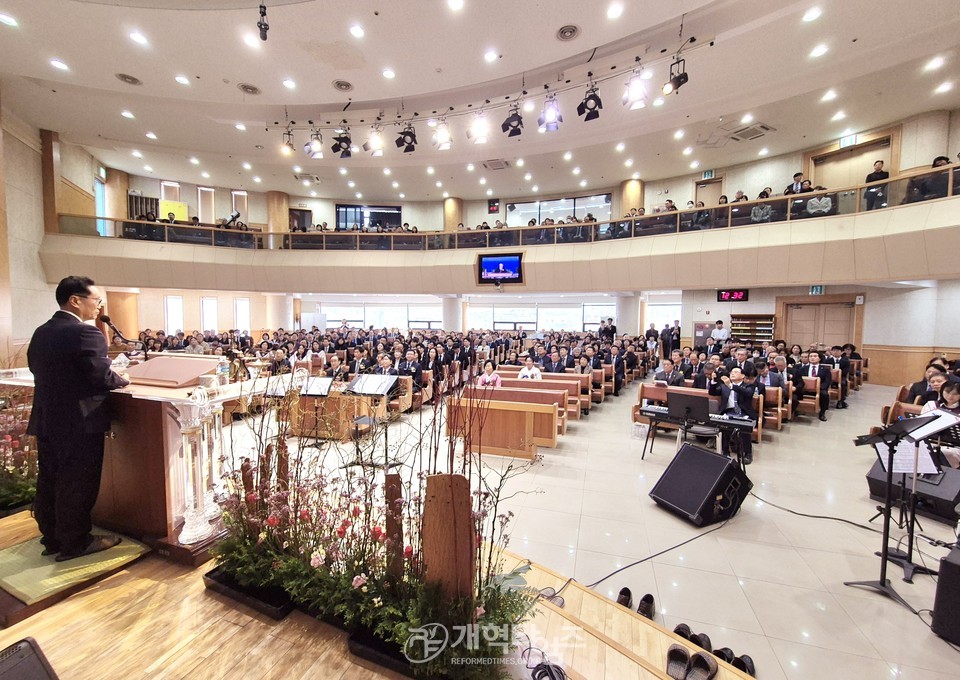 성주중앙교회, 홍성헌 목사 원로 추대, 이종현 목사 위임식 모습