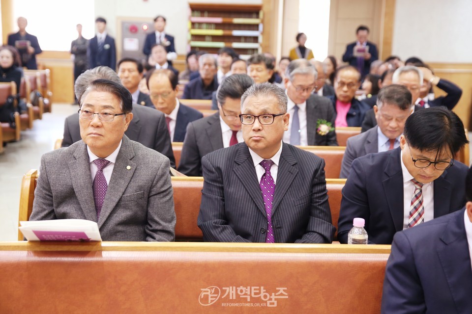 성주중앙교회, 홍성헌 목사 원로 추대, 이종현 목사 위임식 모습