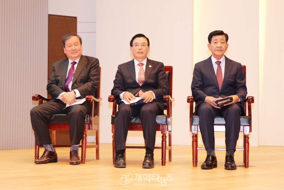 총신대 신대원 총동창회,「제20회 후배사랑 의류 후원 행사」모습