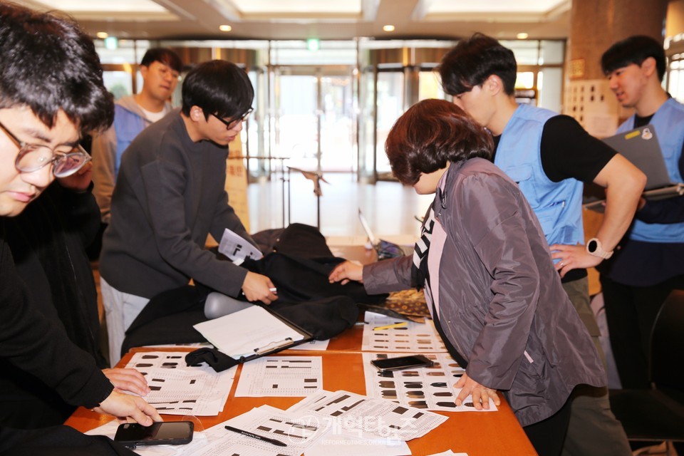 총신대 신대원 총동창회,「제20회 후배사랑 의류 후원 행사」모습