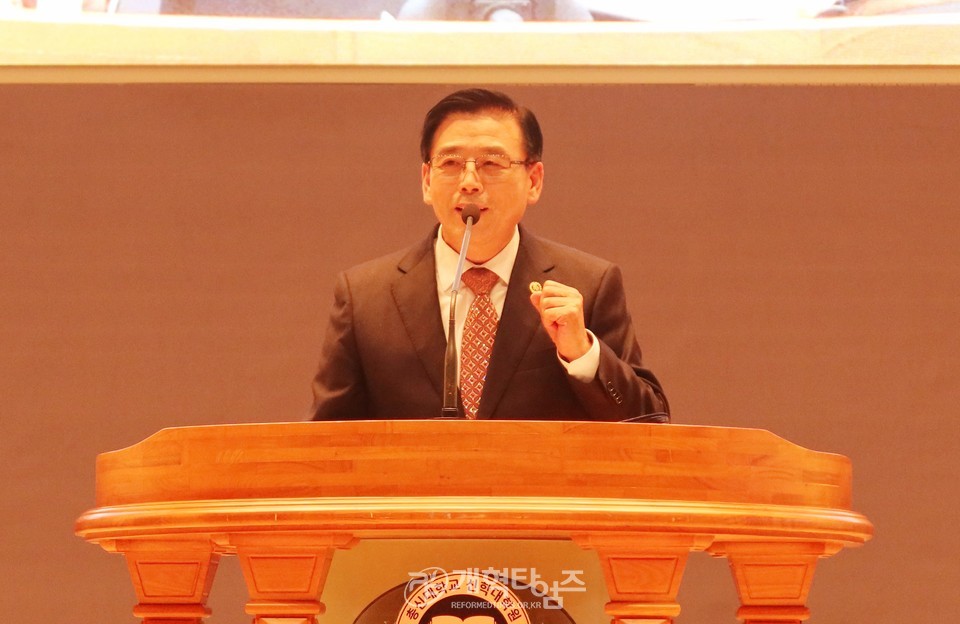총신대 신대원 총동창회, 「제20회 후배사랑 의류 후원 행사」 가져