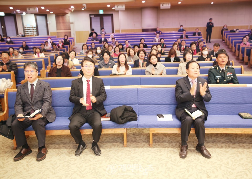 총회군선교회 북부지회, 「사랑의 온차 및 핫팩 전달식」모습