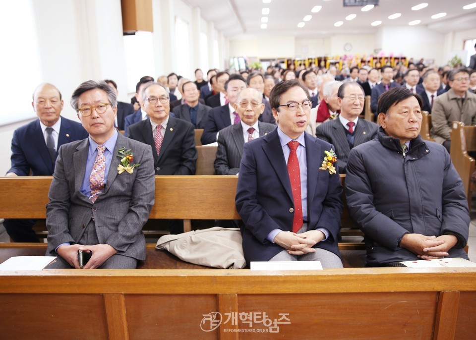 대신대,「개교 70주년기념 감사예배 및 음악회」모습
