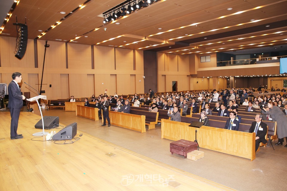 권순웅 목사, 한장총 대표회장 취임감사예배 모습