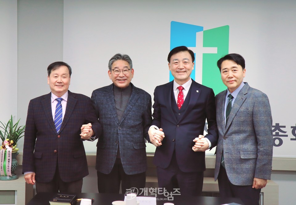 제109회기 국내편목위원회 희의 모습