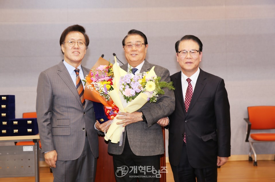 영남협의회, 정기총회 및 당선인 축하예배 모습