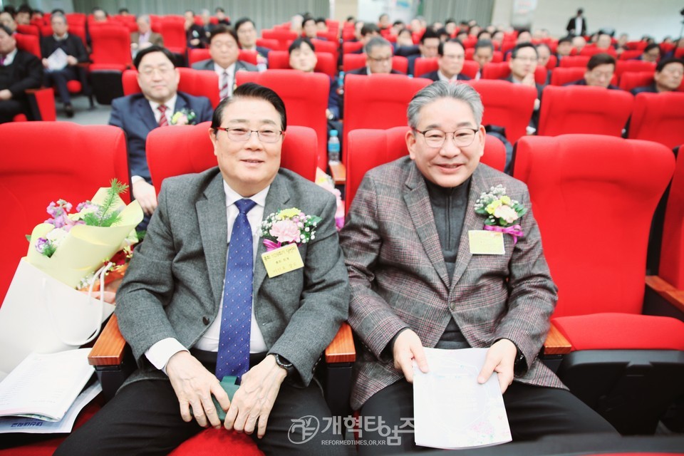 영남협의회, 정기총회 및 당선인 축하예배 모습