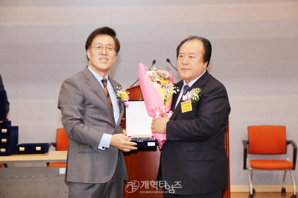 영남협의회, 정기총회 및 당선인 축하예배 모습