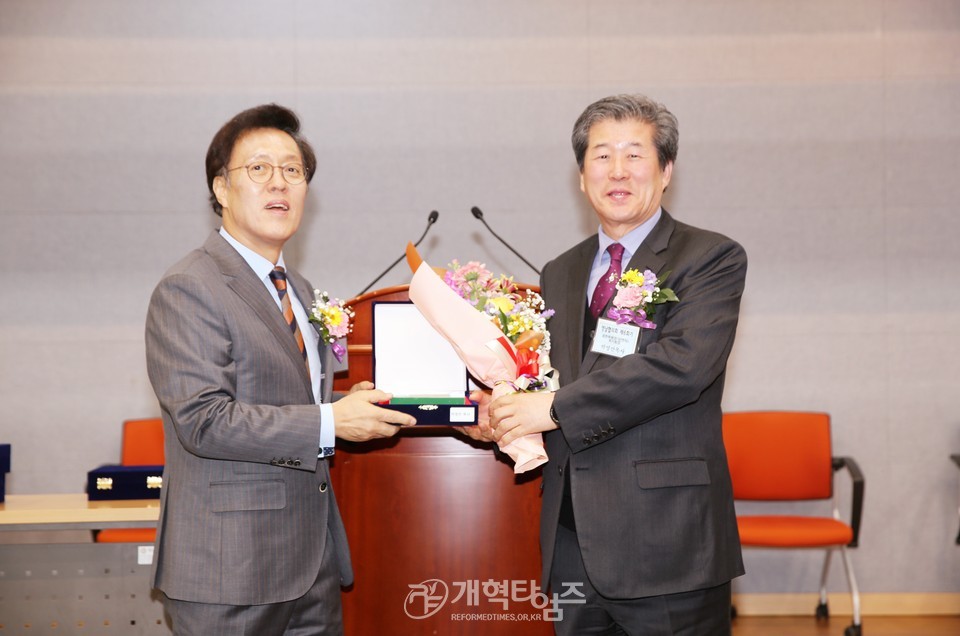 영남협의회, 정기총회 및 당선인 축하예배 모습