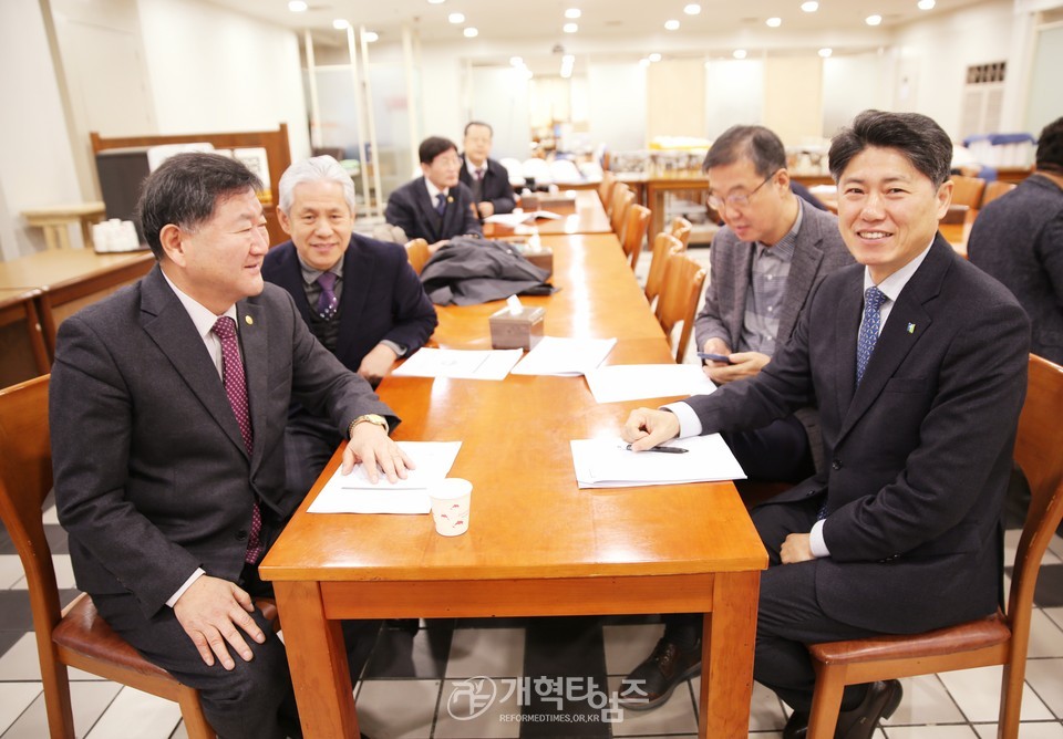 서울서북지역장로회 제55회기 고문ㆍ임원회의ㆍ중앙위원 연석회의 모습