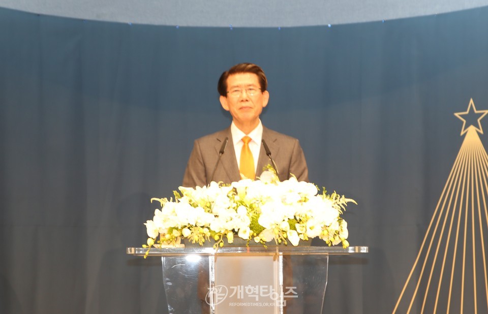 성현교회, 최재호 목사 원로 추대 및 조보섭 목사 위임식 모습
