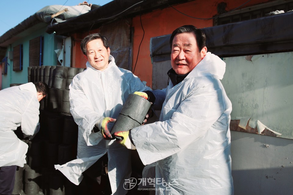 전국남전도회, 상계동 달동네 연탄 나눔행사 모습
