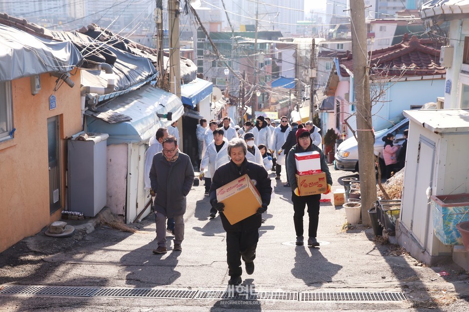 전국남전도회, 상계동 달동네 연탄 나눔행사 모습