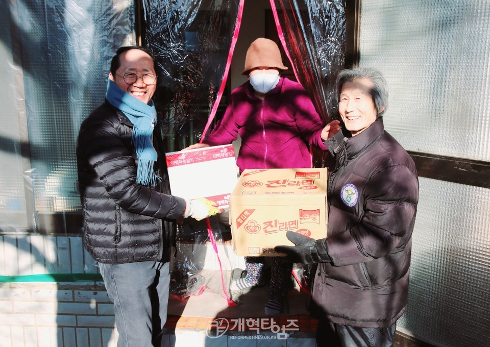 전국남전도회, 상계동 달동네 연탄 나눔행사 모습
