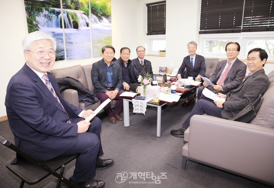 총회 세계개혁주의부흥협의회 회의 모습