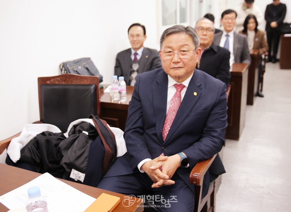 총회증경총회장단, 신년전체회의 모습
