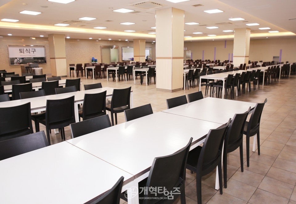 서울ㆍ서북지역장로회 임원진, 회원부부수련회 및 농어촌 리모델링 교회 답사 모습