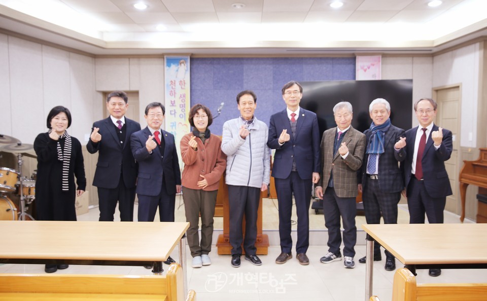 서울ㆍ서북지역장로회 임원진, 회원부부수련회 및 농어촌 리모델링 교회 답사 모습