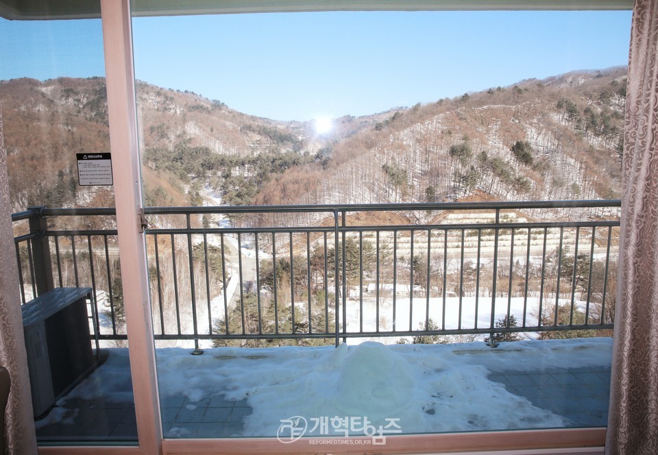 서울ㆍ서북지역장로회 임원진, 회원부부수련회 및 농어촌 리모델링 교회 답사 모습