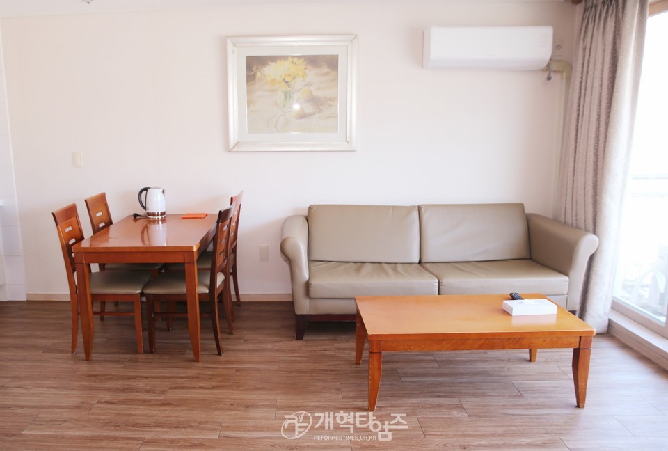 서울ㆍ서북지역장로회 임원진, 회원부부수련회 및 농어촌 리모델링 교회 답사 모습