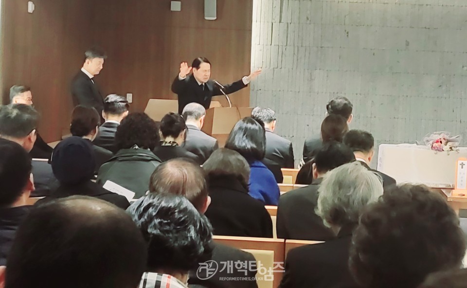 대전중앙교회 담임 고석찬 목사 부친상 모습