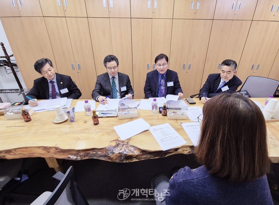 총회 감사부, 중간감사 모습