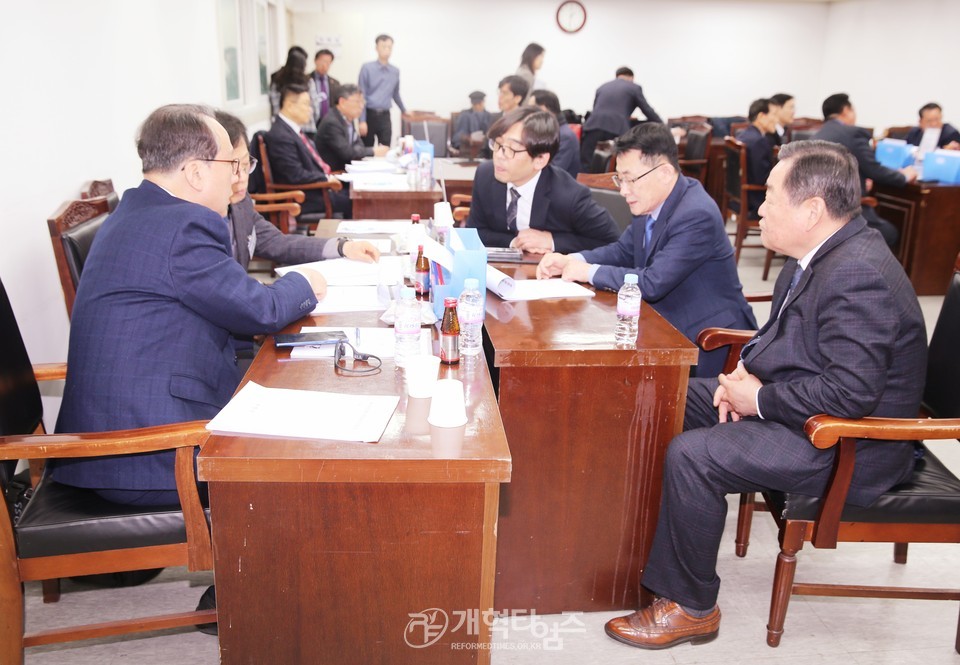 총회 감사부, 중간감사 모습